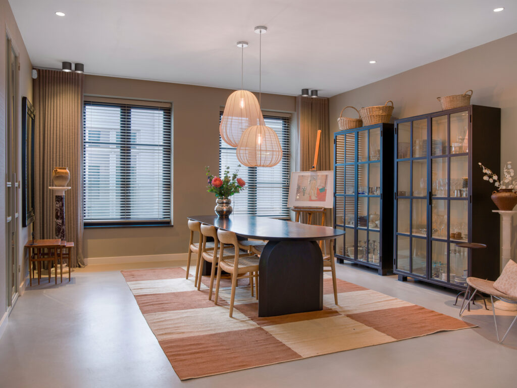 Verkoopfotografie van eetkamer in statige villa